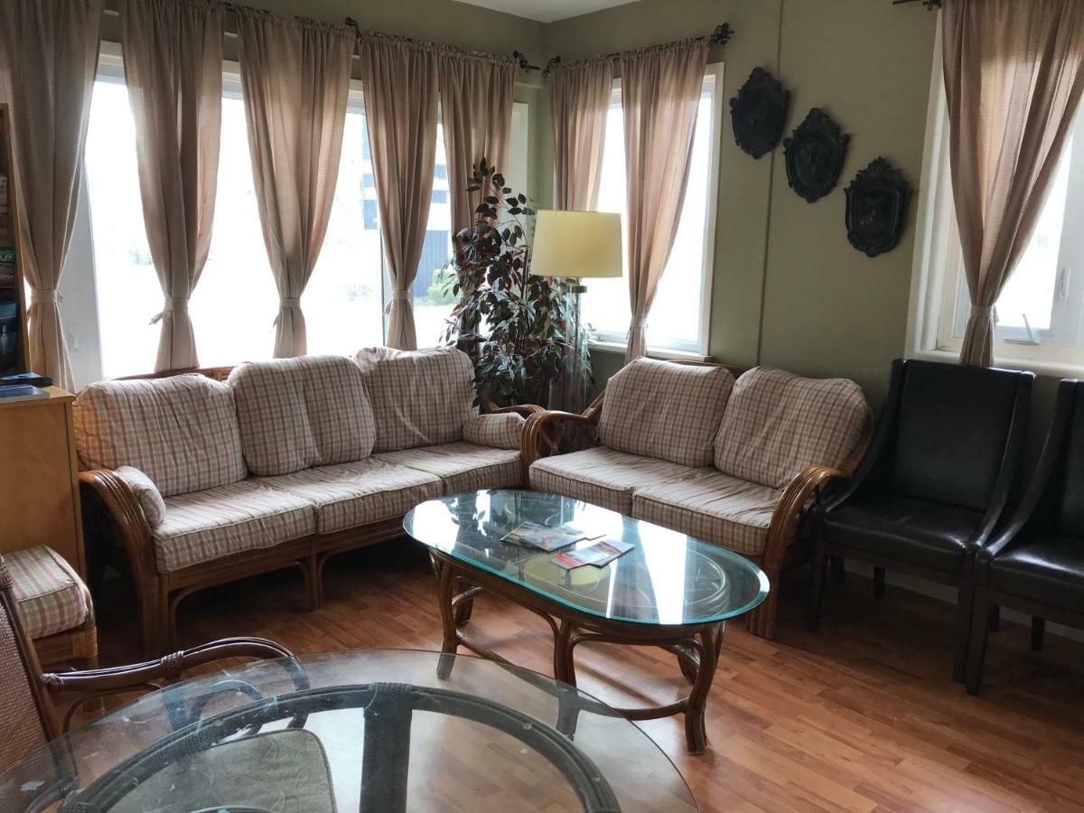 Cardinal Court Motel Сент-Томас Экстерьер фото
